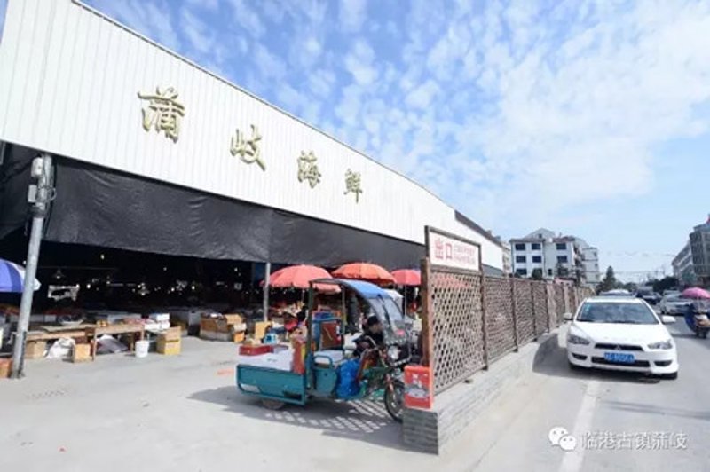 你是否在寻找既新鲜又实惠的当季水果？今天就来聊聊如何通过批发市场找到那些美味的“宝藏”！